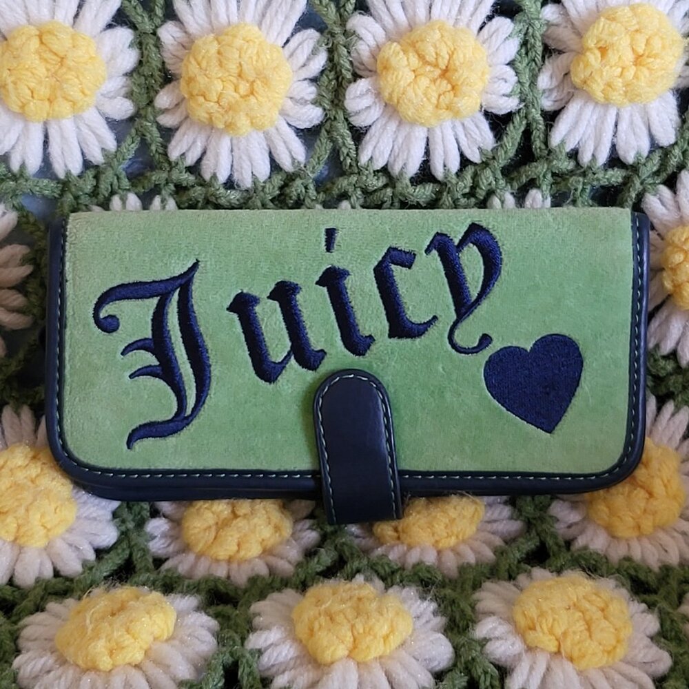 Juicy Couture Makeup Brush Holder